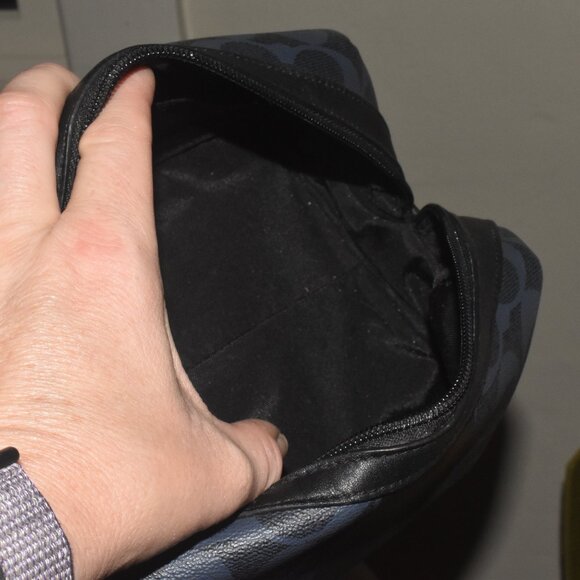 COACH Blue Leather All Over C Dopp Kit Make up BAG - Picture 3 of 7